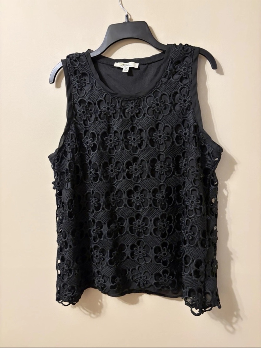 Trace Black Floral Crochet Overlay Tank Women’s 2X